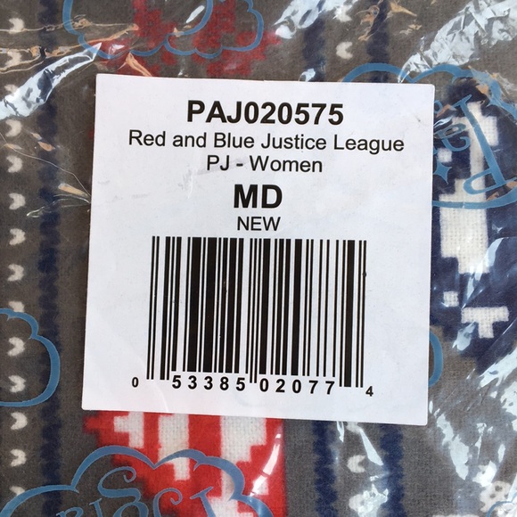 Wonder Woman Pajamas - Picture 6 of 7